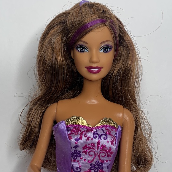 Viveka Barbie Musketeer - Picture 1 of 7